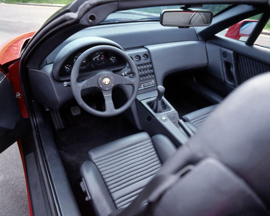 Торпедо Alfa Romeo 164 Proteo Concept 1991 года  (фото 23 из 34)